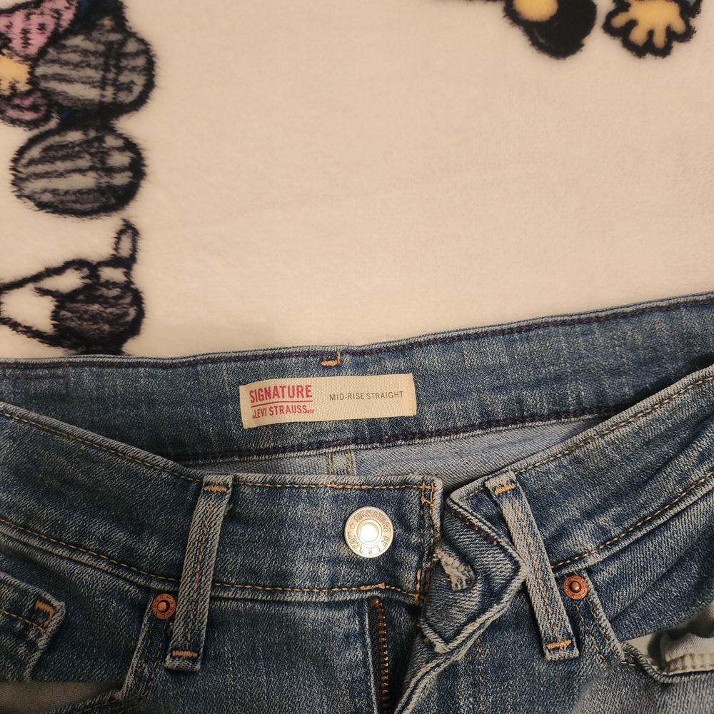 Signature by Levi Strauss Women's Classic Blue Straight Leg Jeans